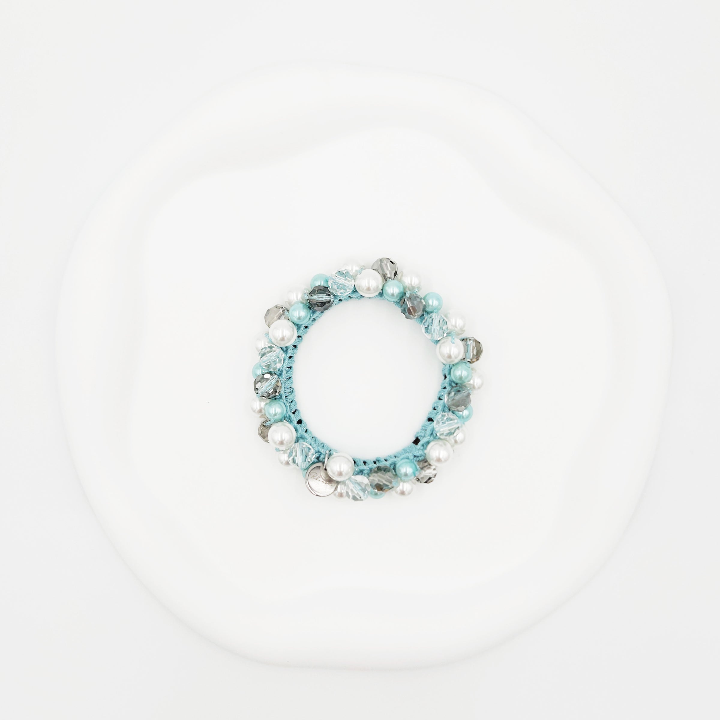 ビーズシュシュ　ミントブルー