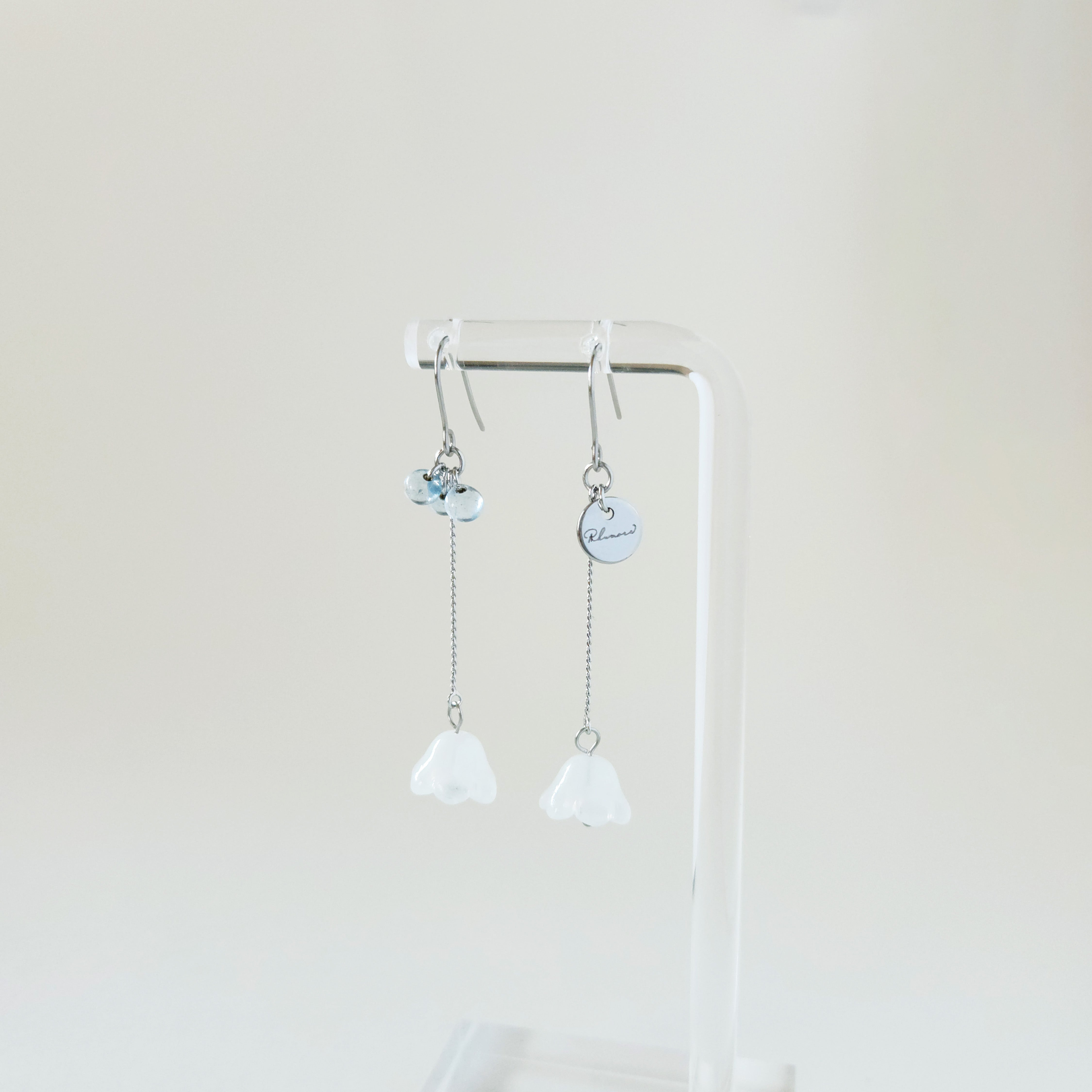 ガラス × 花 ピアス or イヤリング – Rhumore