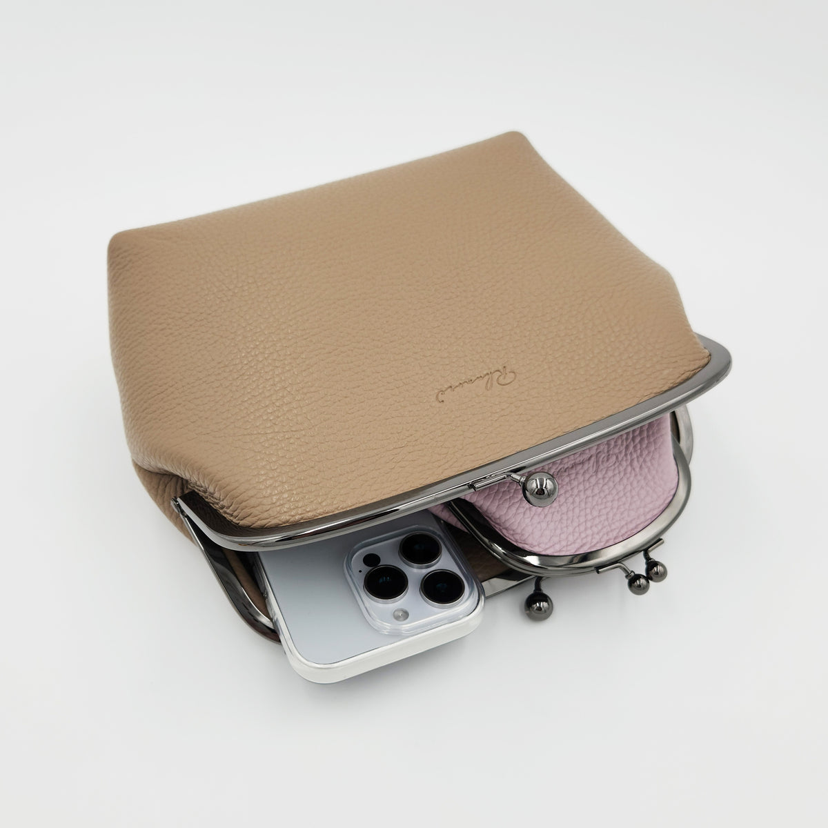 手縫いのがま口バッグ　ブルー