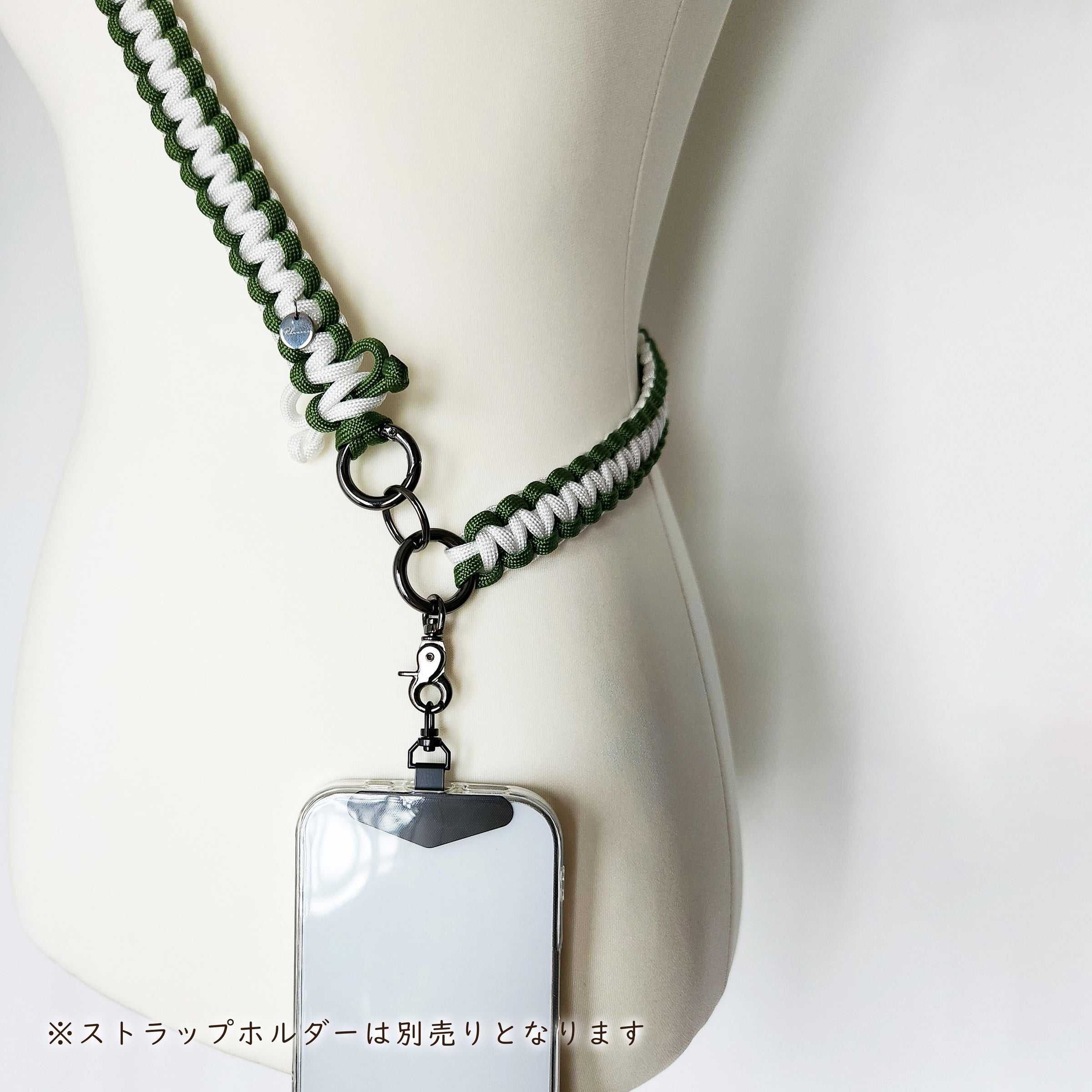 手編みのストラップ　Black×Gray