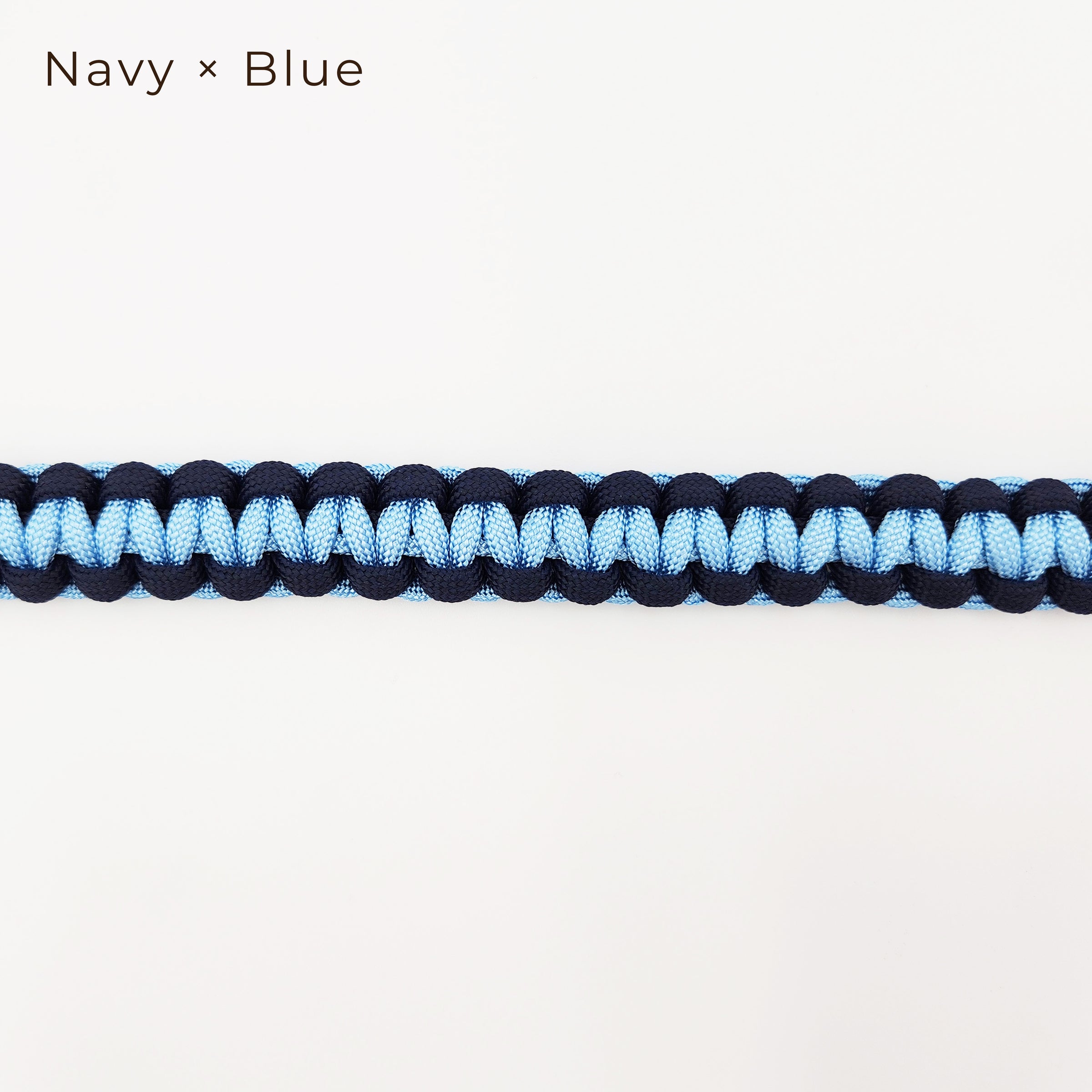 手編みのストラップ　Navy×Blue