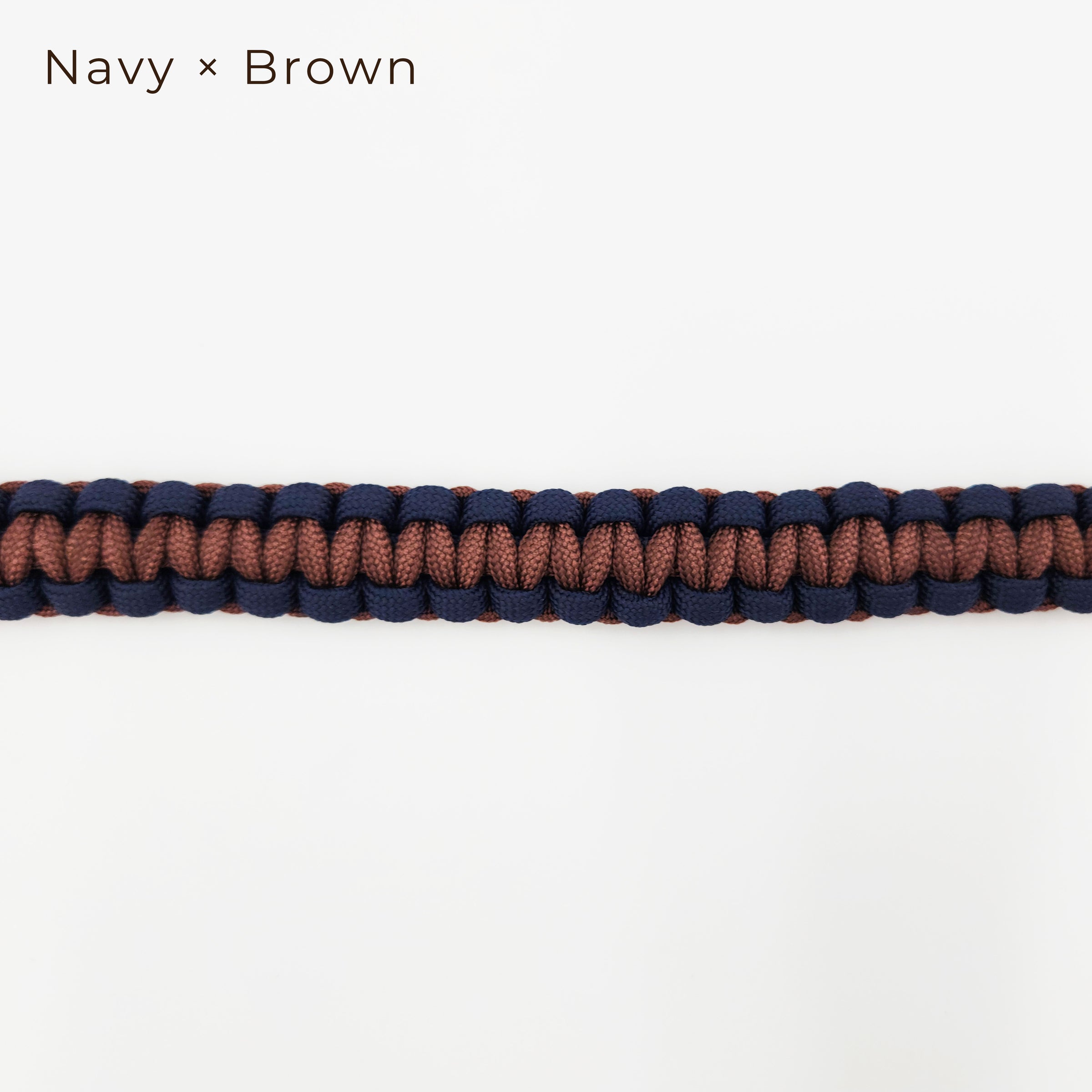 手編みのストラップ　Navy×Brown