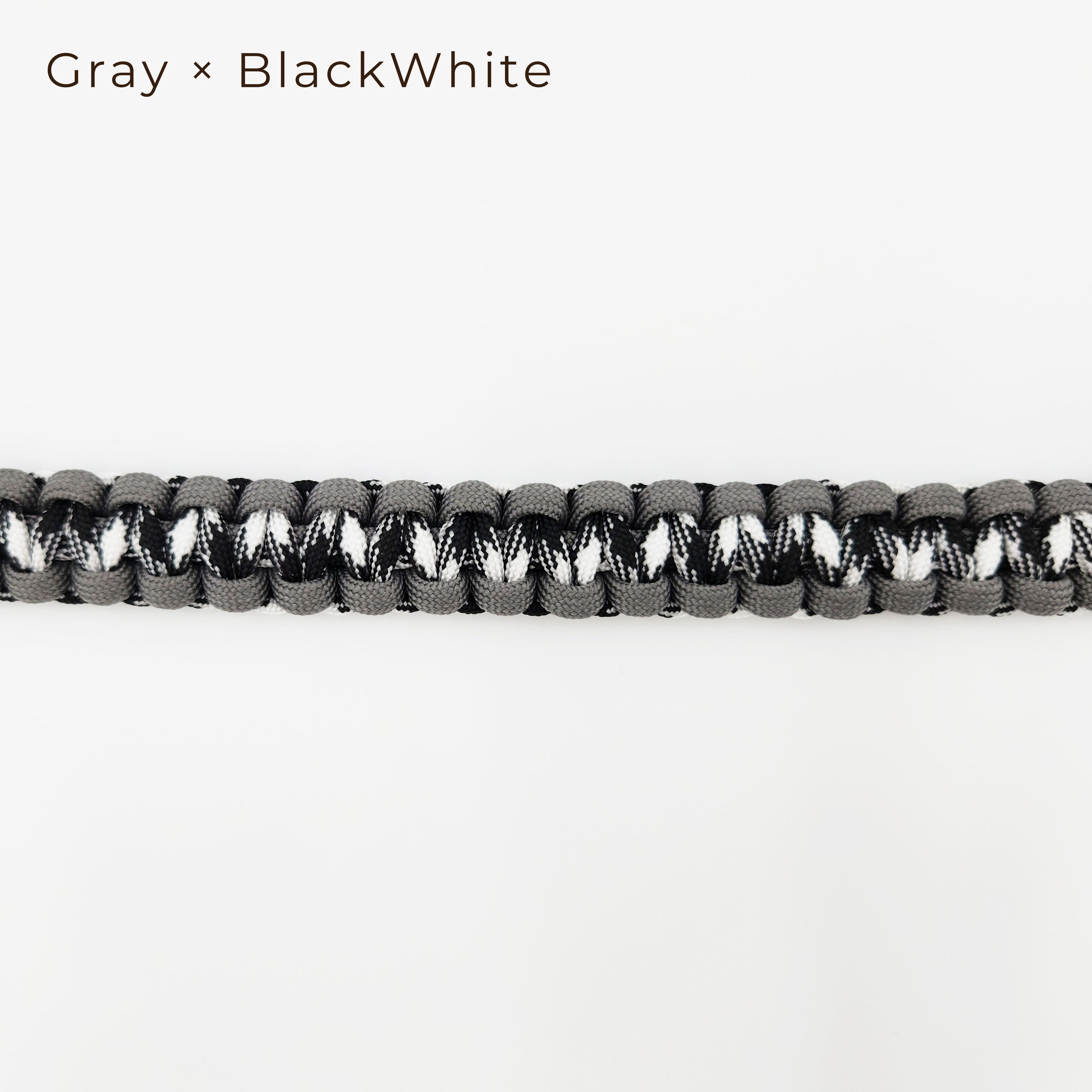 手編みのストラップ　Gray×BlackWhite