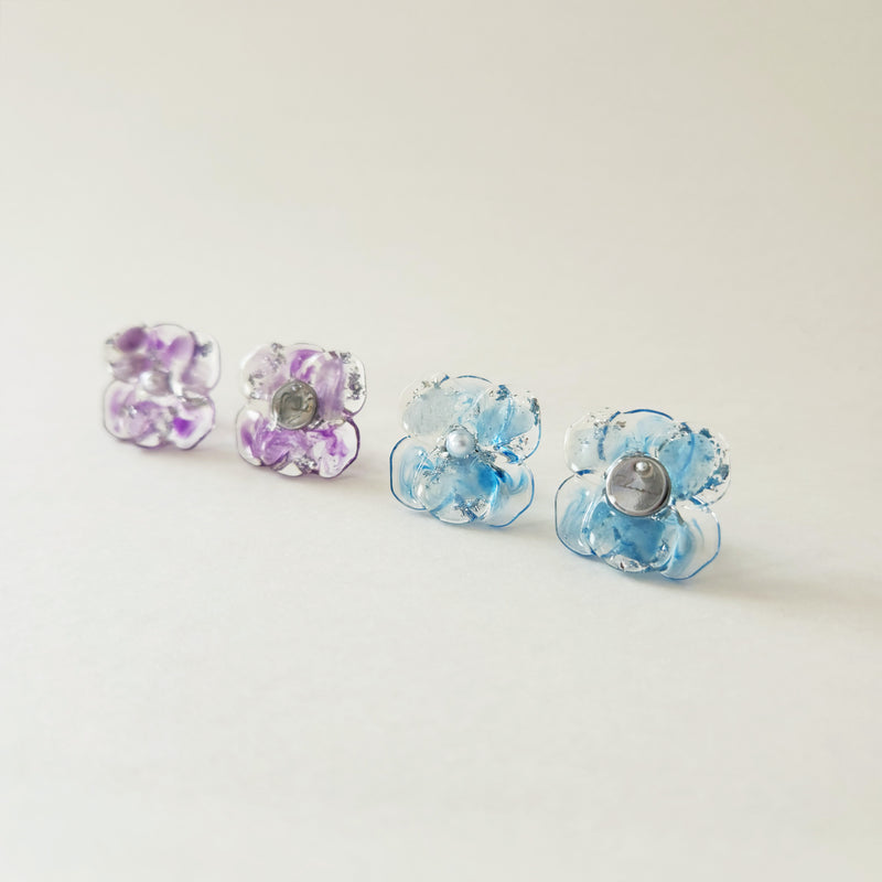 天然石（アクアマリン）× 花 ピアス or イヤリング – Rhumore 天然石ハンドメイドピアス　イヤリング　プレゼント　シルバー　アクアマリンフラワーカービング