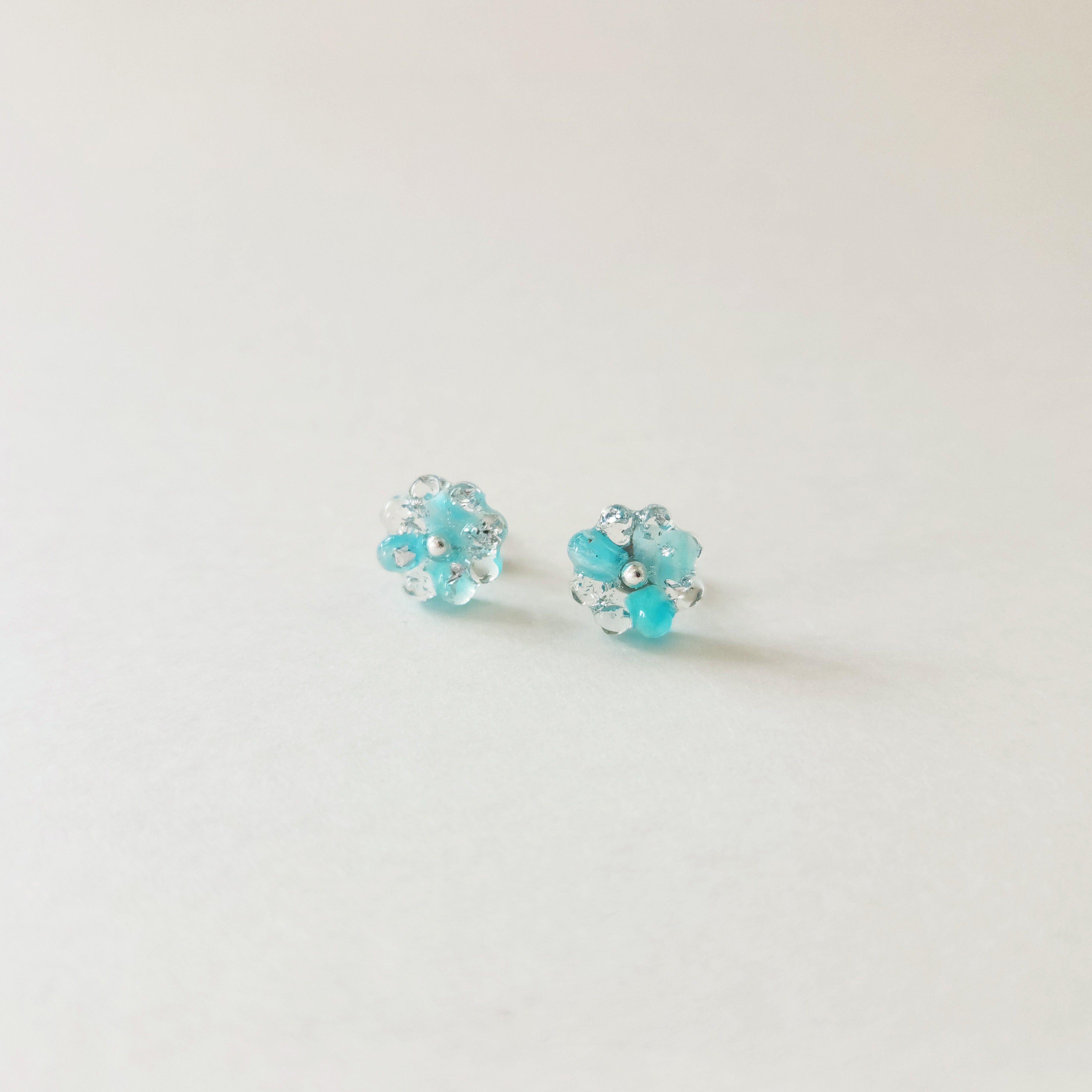 天然石（アマゾナイト）× 菊 ピアス or イヤリング – Rhumore