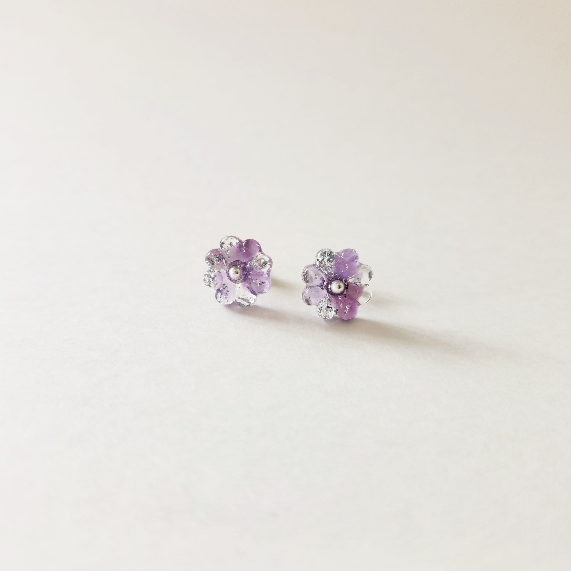 天然石（アメジスト）× 菊　ピアス or イヤリング