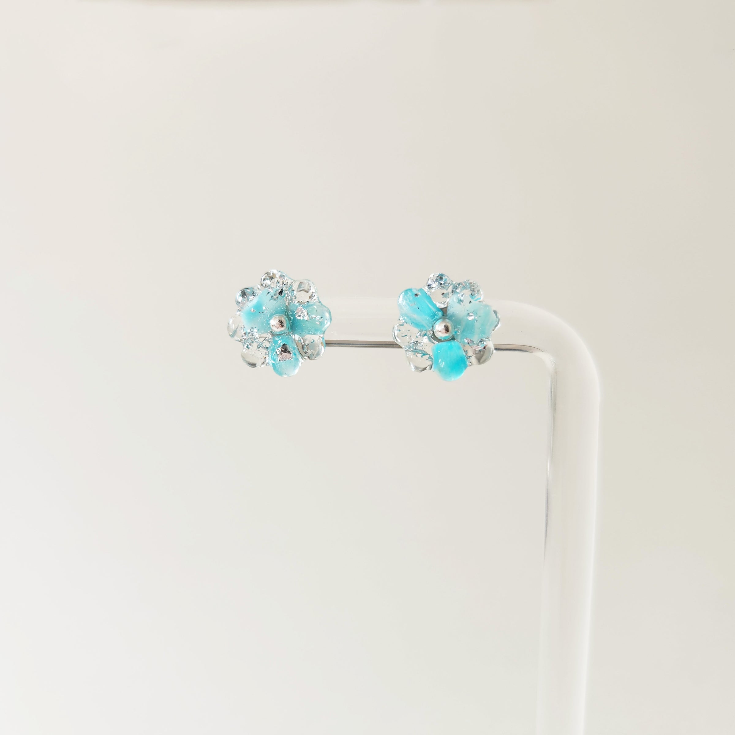 天然石（アマゾナイト）× 菊　ピアス or イヤリング